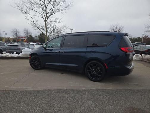 2025 Chrysler Pacifica Limited