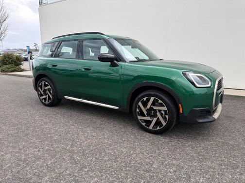 British Racing Green IV Metallic 2026 MINI Countryman S