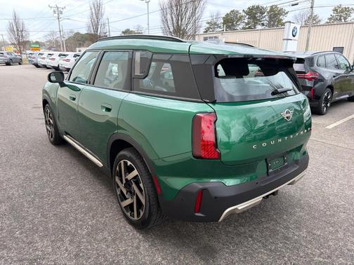 British Racing Green IV Metallic 2026 MINI Countryman S