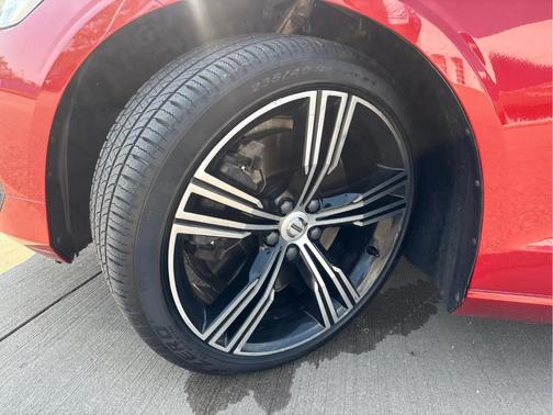 Fusion Red Metallic 2020 Volvo S60 T6 Inscription