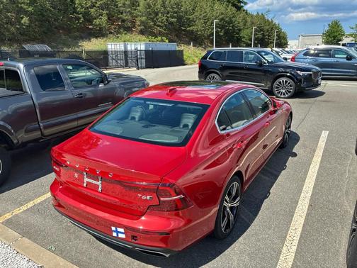 Fusion Red Metallic 2020 Volvo S60 T6 Inscription