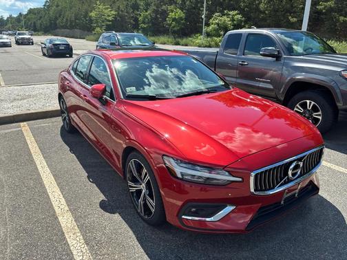 Fusion Red Metallic 2020 Volvo S60 T6 Inscription