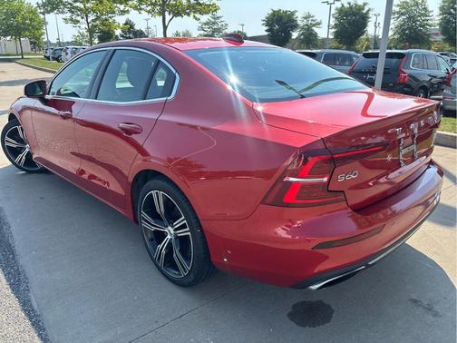 Fusion Red Metallic 2020 Volvo S60 T6 Inscription