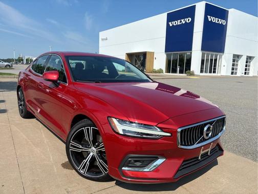 Fusion Red Metallic 2020 Volvo S60 T6 Inscription