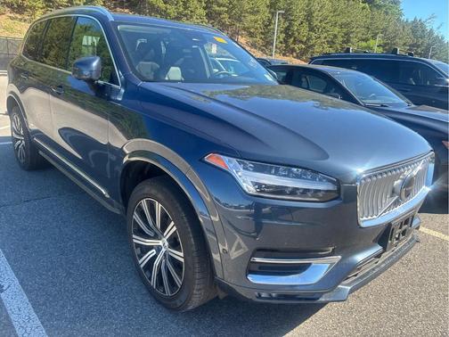 Denim Blue Metallic 2023 Volvo XC90 B6 Plus 6-Seater