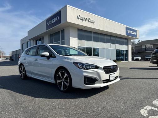 White 2018 Subaru Impreza 2.0i Sport