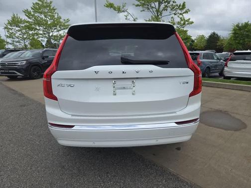 2025 Volvo XC90 Plug-In Hybrid T8 Plus 7-Seater