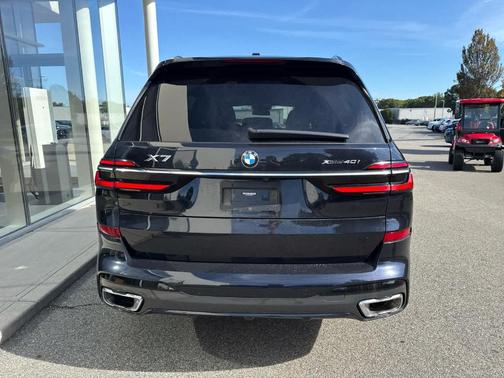 2023 BMW X7 xDrive40i