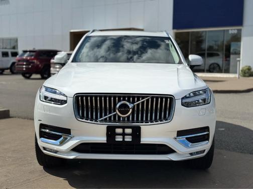 2024 Volvo XC90 B5 Core Bright Theme