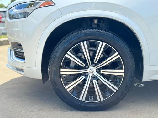2024 Volvo XC90 B5 Core Bright Theme