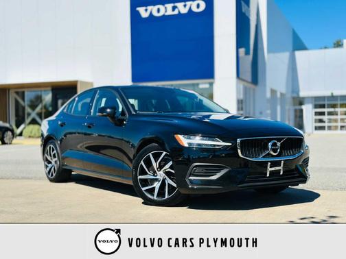 2020 Volvo S60 T6 Momentum