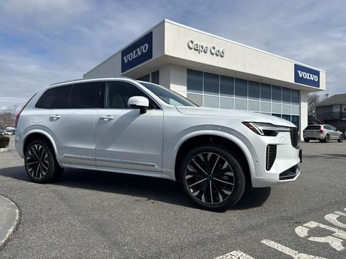 Crystal White Pearl 2026 Volvo XC90 B6 Ultra 7-Seater