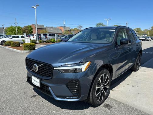 2025 Volvo XC60 B5 Plus