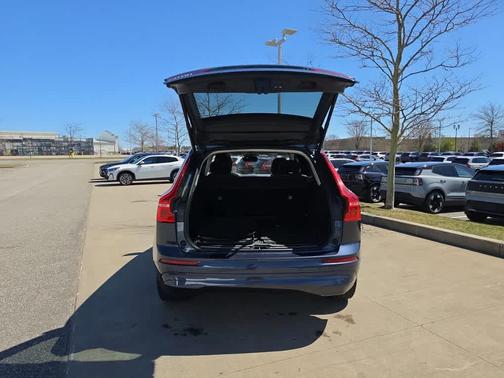 Denim Blue Metallic 2023 Volvo XC60 B5 Core
