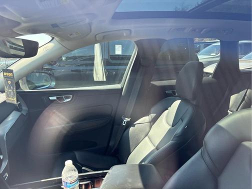 2023 Volvo XC60 B5 Core