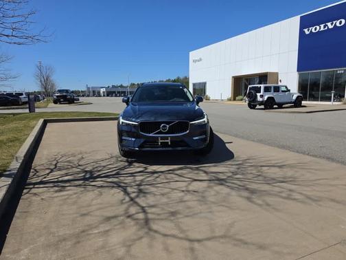 Denim Blue Metallic 2023 Volvo XC60 B5 Core