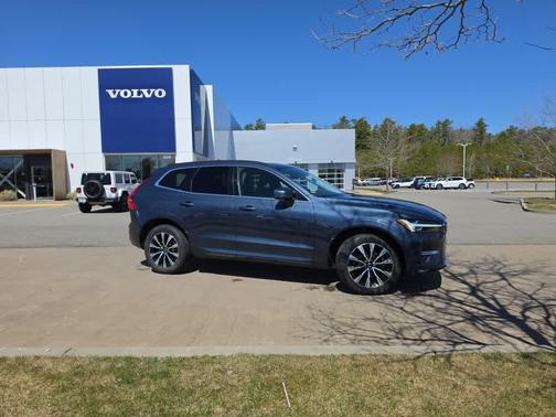 Denim Blue Metallic 2023 Volvo XC60 B5 Core