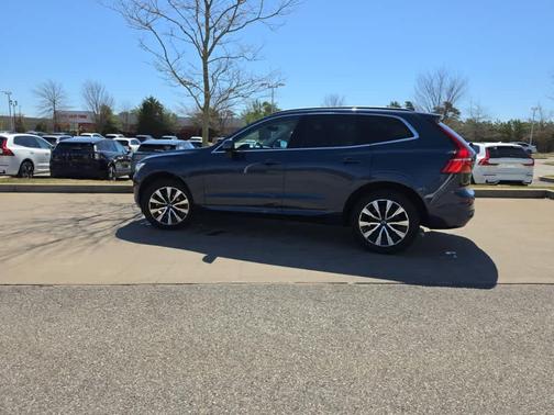Denim Blue Metallic 2023 Volvo XC60 B5 Core