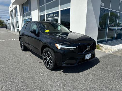 2025 Volvo XC60 B5 Plus