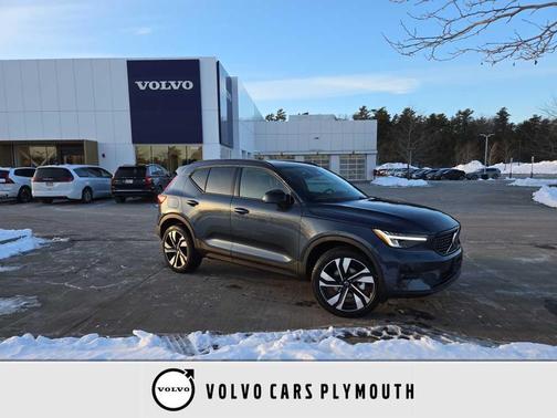 2026 Volvo XC40 B5 Plus