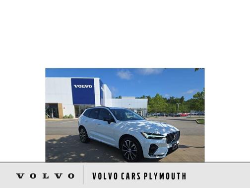 2023 Volvo XC60 B5 Plus Dark Theme