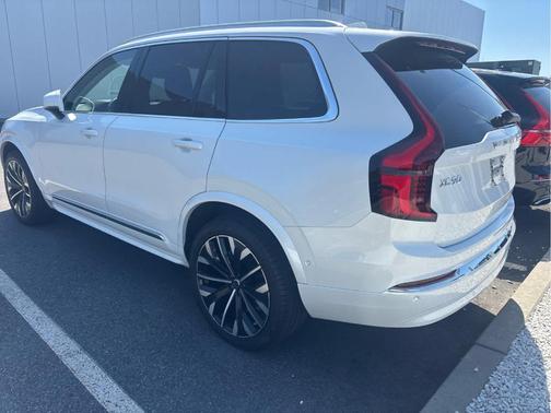 Crystal White Metallic 2025 Volvo XC90 B6 Plus 6-Seater