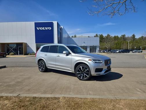 2021 Volvo XC90 T6 Momentum 7 Passenger
