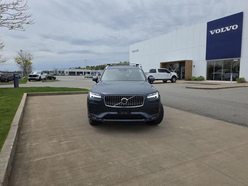 Blue 2021 Volvo XC90 T6 Momentum 7 Passenger