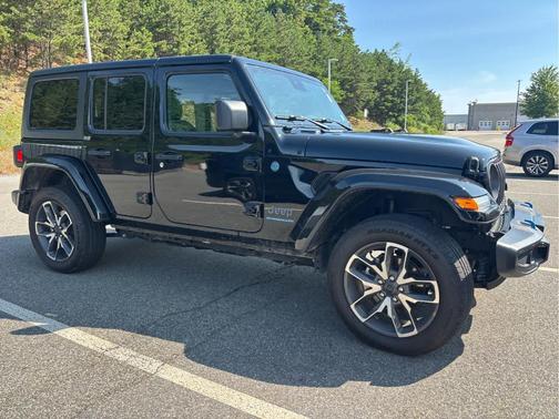 2024 Jeep Wrangler 4xe Sport