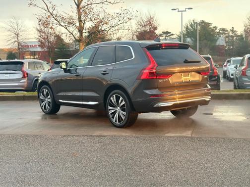 2023 Volvo XC60 B5 Plus Bright Theme