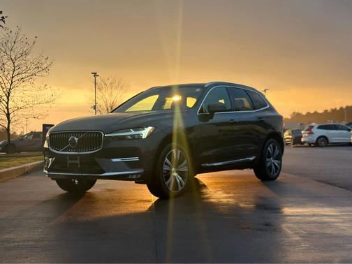 2023 Volvo XC60 B5 Plus Bright Theme