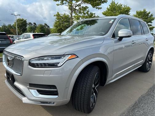 Silver 2023 Volvo XC90 B6 Plus 7-Seater