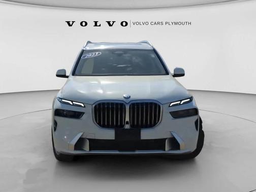 Alpine White 2023 BMW X7 xDrive40i