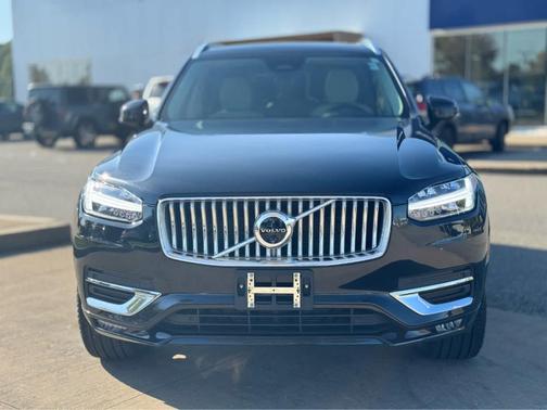 2024 Volvo XC90 B6 Plus Bright Theme 7-Seater