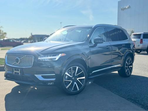 2024 Volvo XC90 B6 Plus Bright Theme 7-Seater