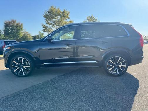 2024 Volvo XC90 B6 Plus Bright Theme 7-Seater