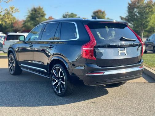 2024 Volvo XC90 B6 Plus Bright Theme 7-Seater
