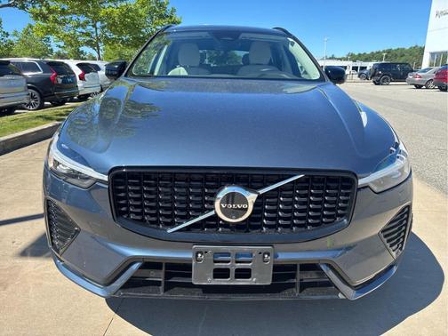 Denim Blue Metallic 2024 Volvo XC60 B5 Plus Dark Theme