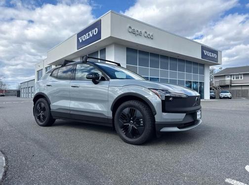 Metallic 2026 Volvo EX30 TWIN MOTOR CROSS COUNTRY ULTRA