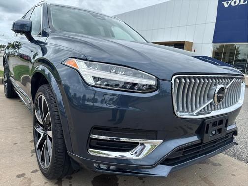 Denim Blue Metallic 2024 Volvo XC90 B6 Plus Bright Theme 7-Seater
