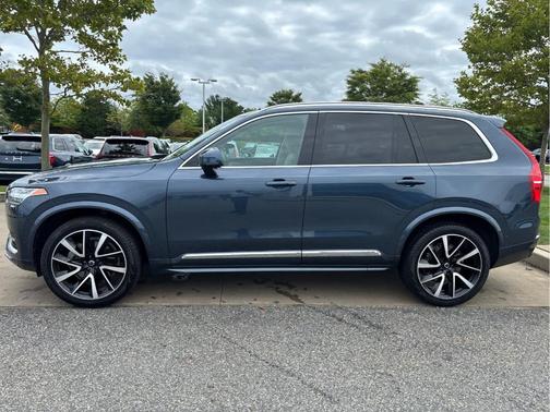 Denim Blue Metallic 2024 Volvo XC90 B6 Plus Bright Theme 7-Seater