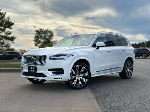 2022 Volvo XC90 T6 Inscription 7 Passenger