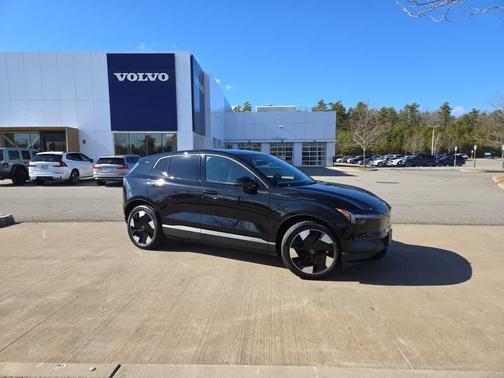 2025 Volvo EX30 Twin Motor Plus