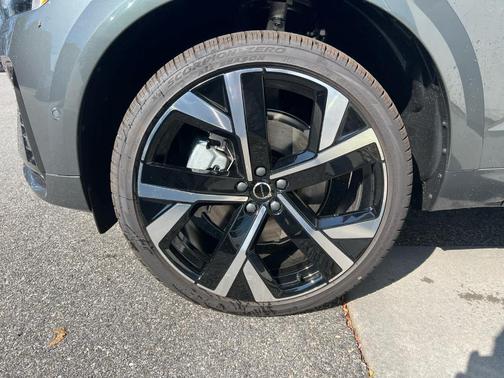 2026 Volvo XC60 ULTRA