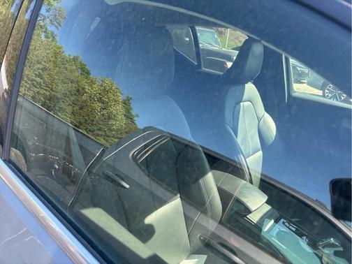 Vapor Grey 2024 Volvo XC40 B5 Ultimate Bright Theme