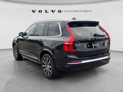 Onyx Black Metallic 2024 Volvo XC90 B6 Plus Bright Theme 7-Seater