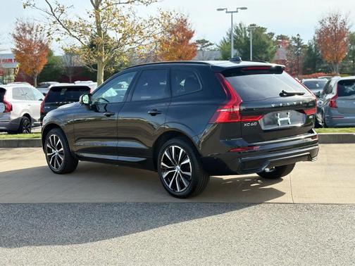 2025 Volvo XC60 B5 Plus