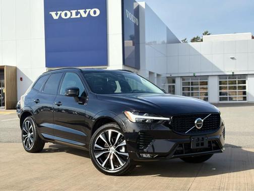 2025 Volvo XC60 B5 Plus