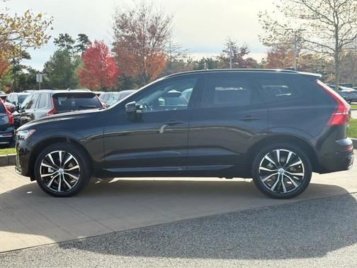2025 Volvo XC60 B5 Plus