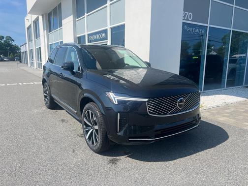 2026 Volvo XC90 B6 Core